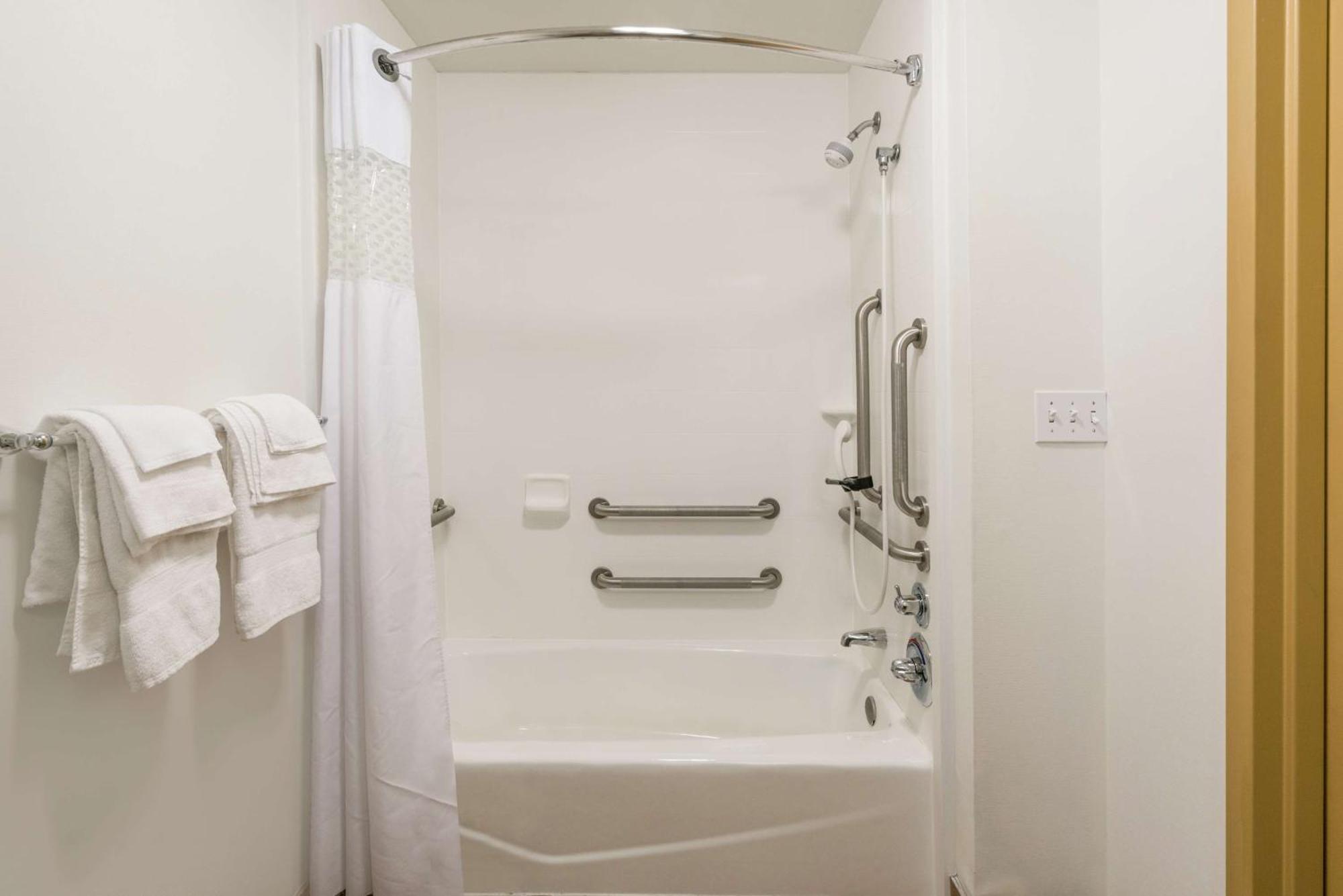 Hampton Inn Corydon Екстер'єр фото