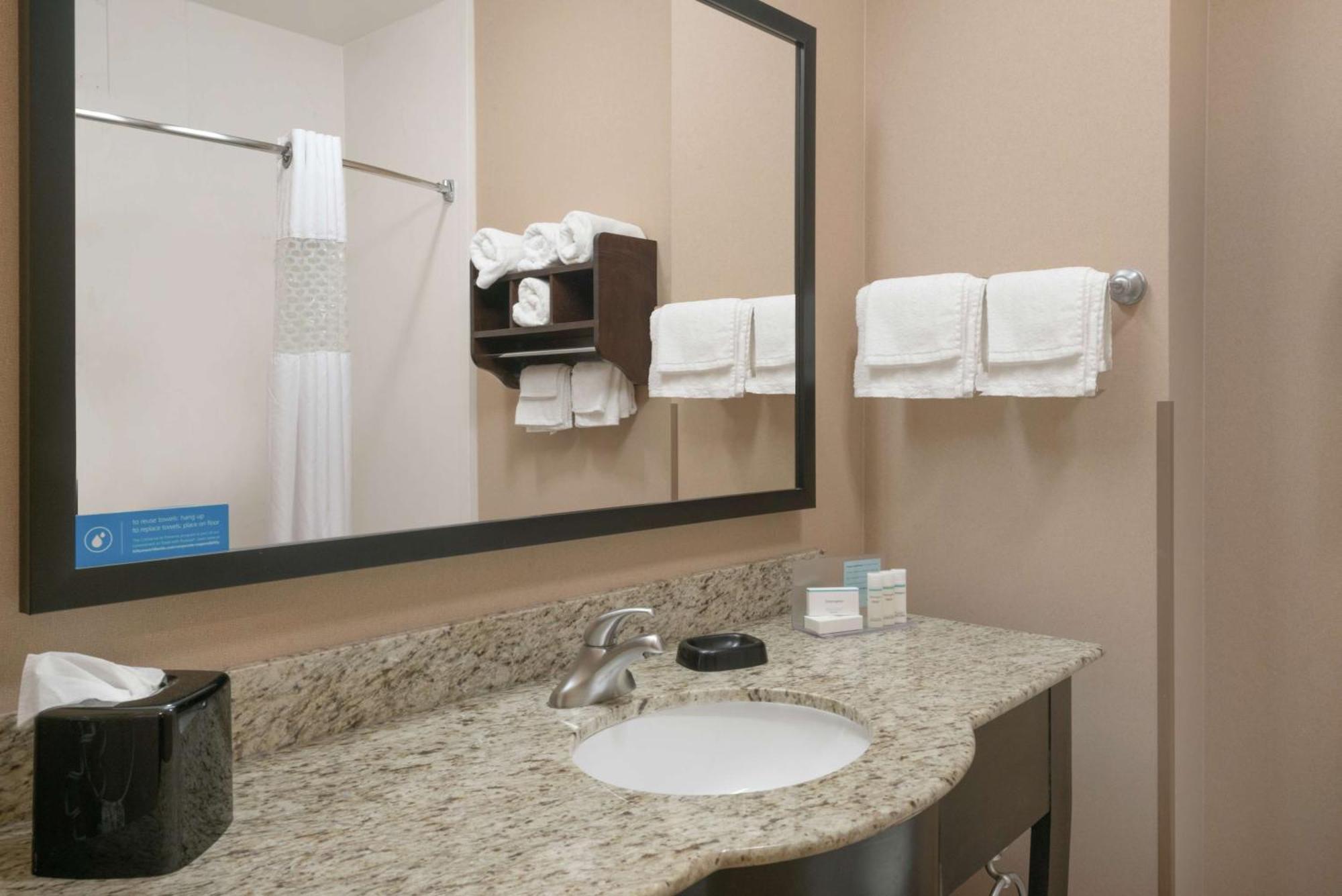 Hampton Inn Corydon Екстер'єр фото