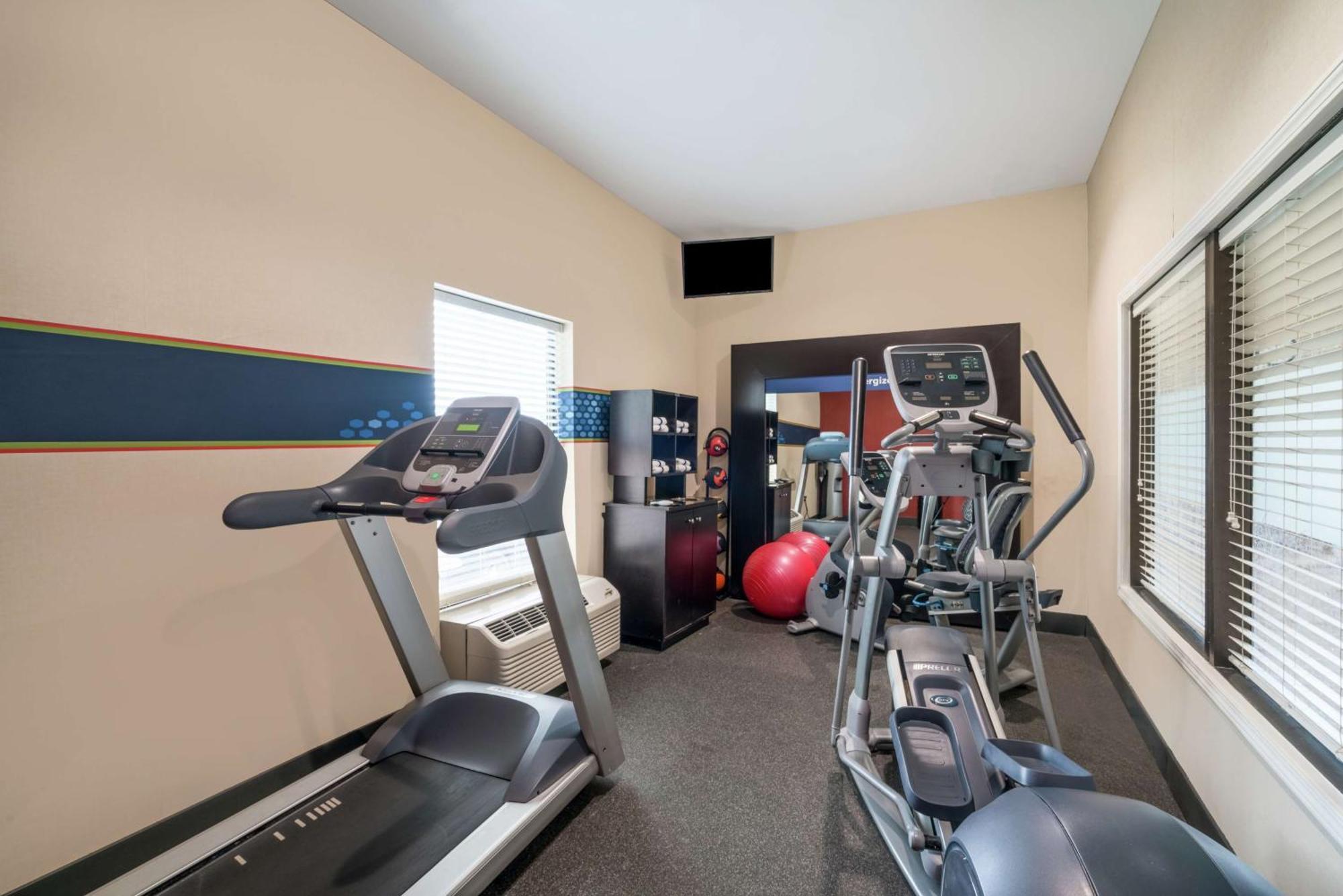 Hampton Inn Corydon Екстер'єр фото